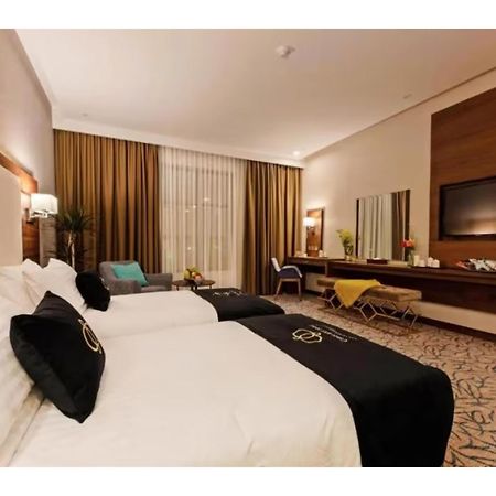 Sunday Emerald Hotel Jiddah Esterno foto