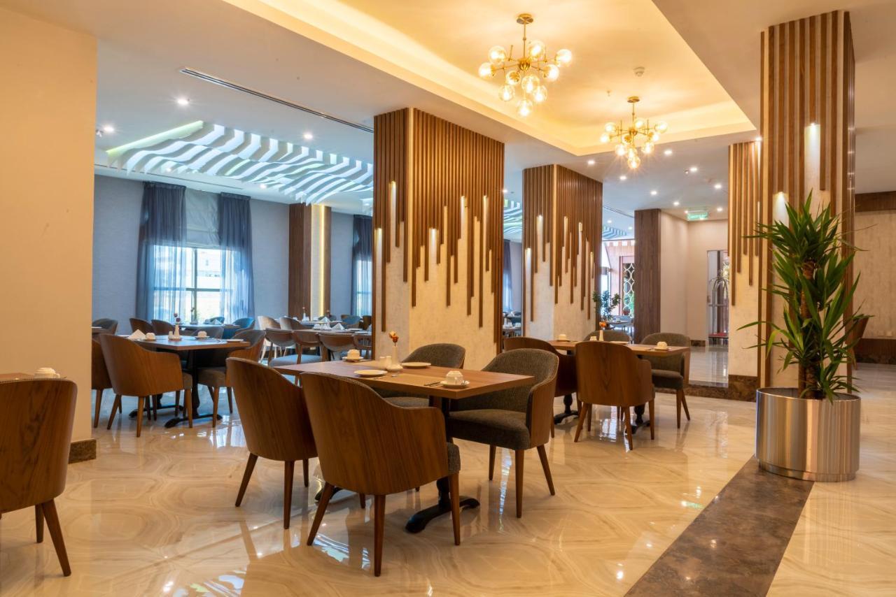 Sunday Emerald Hotel Jiddah Esterno foto