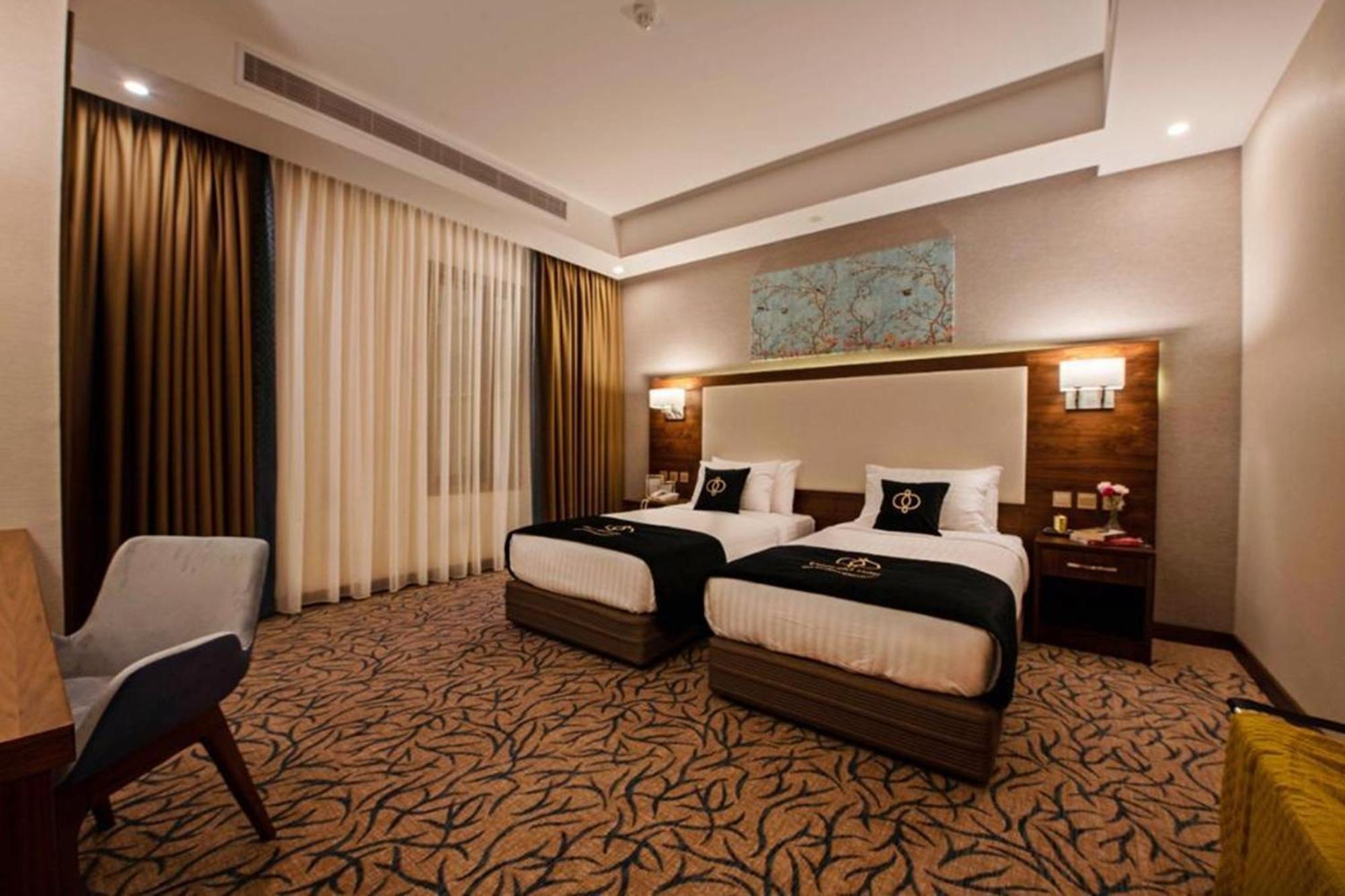 Sunday Emerald Hotel Jiddah Esterno foto